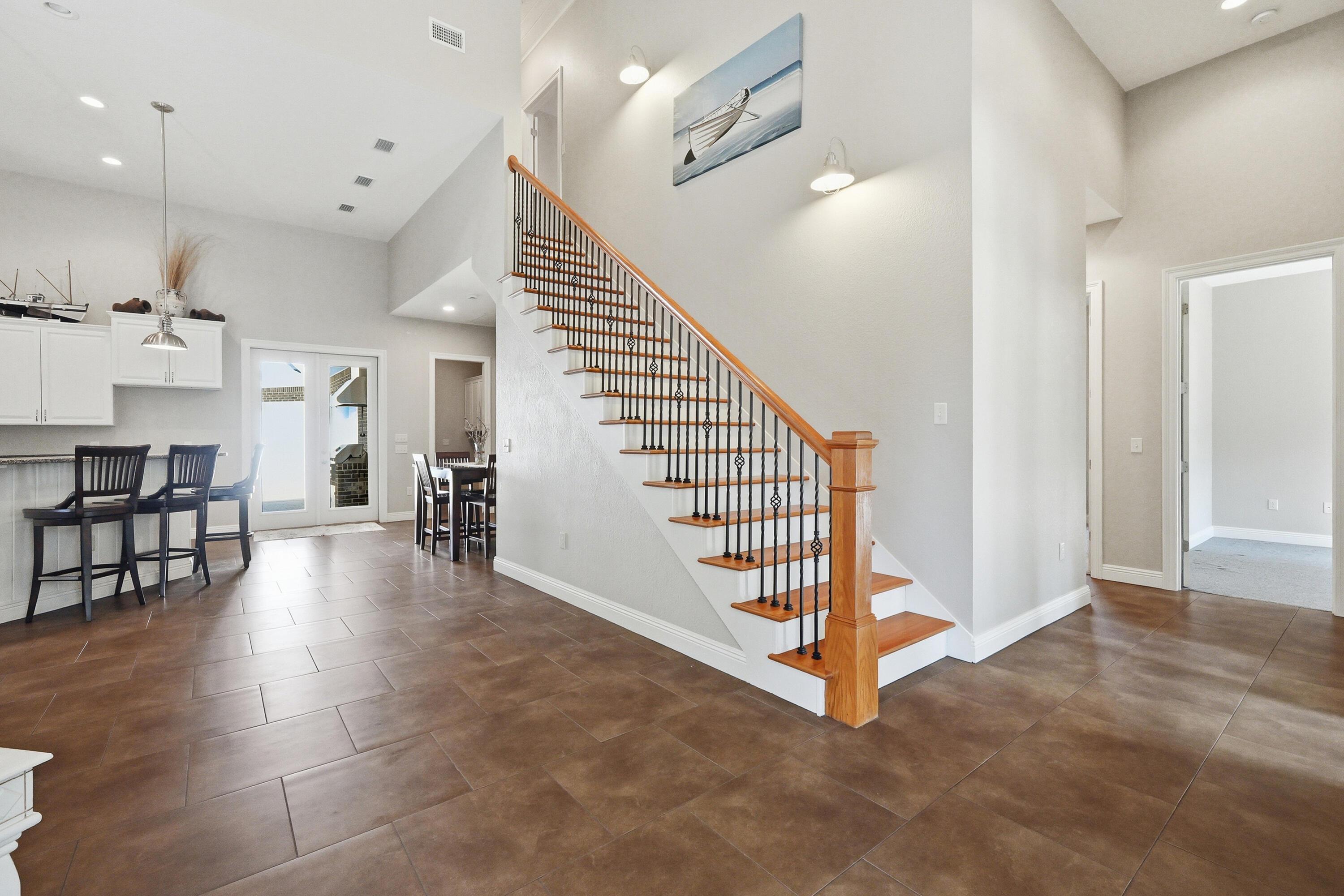 Image 4: 266 florida ave-41