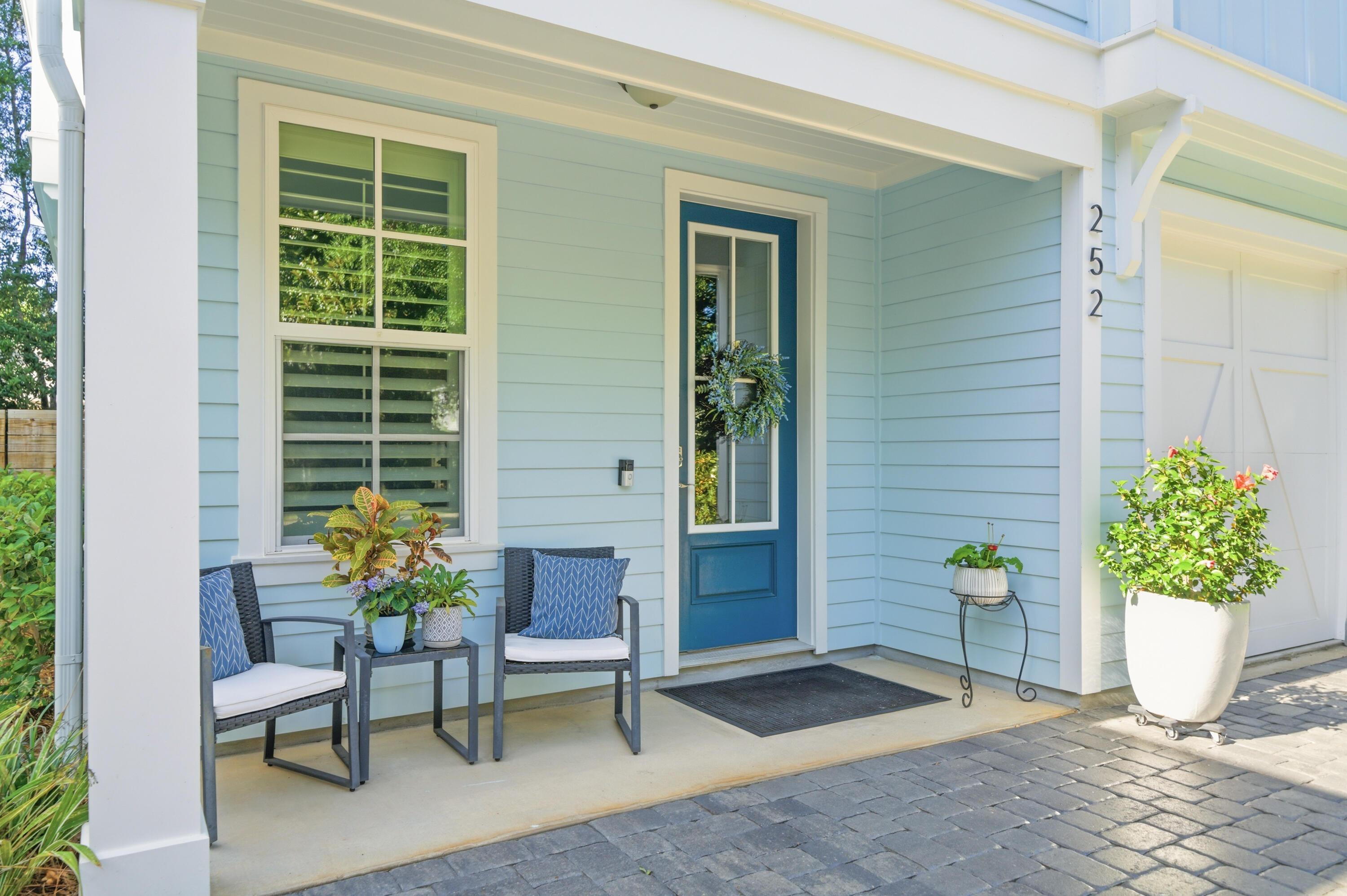 Image 3: Front Porch