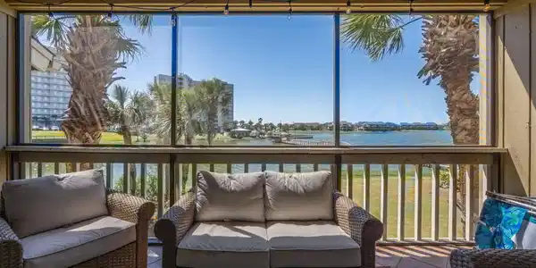 122 Stewart Lake Cove