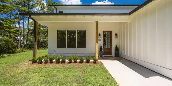 Image 2: 101 Island Grove Dr