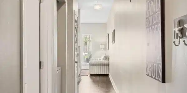 Image 3: Hall