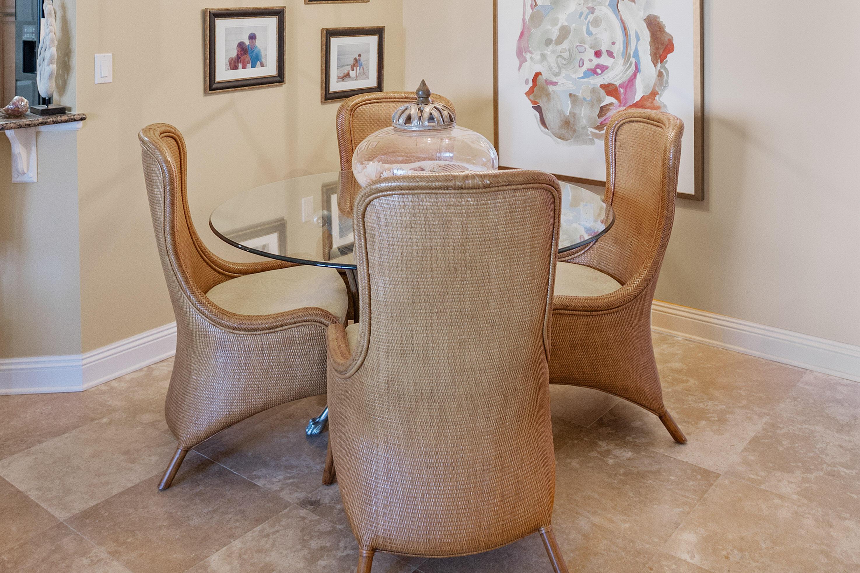 Image 4: Dining