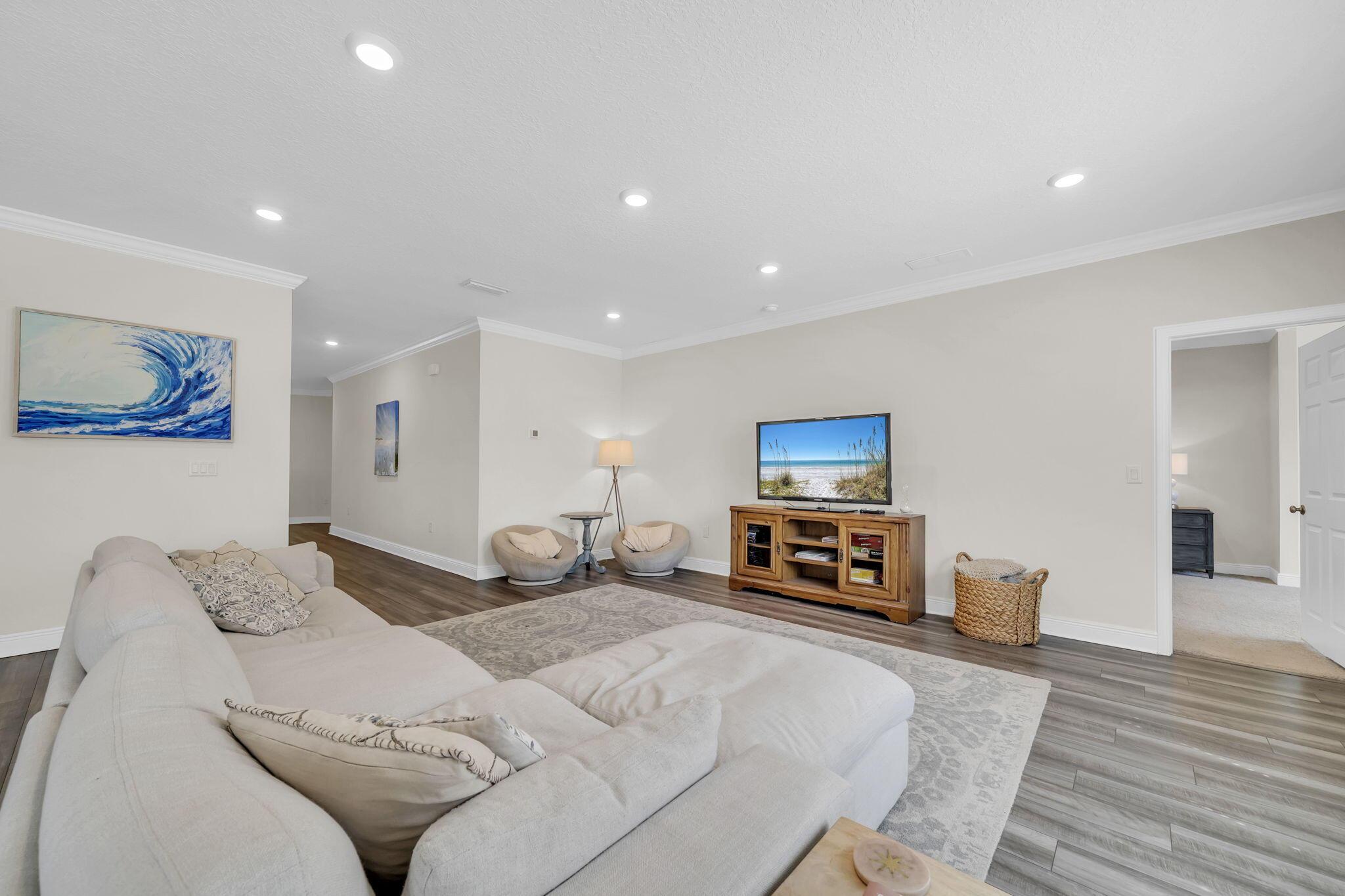 Image 3: 12-web-or-mls-DSC07304