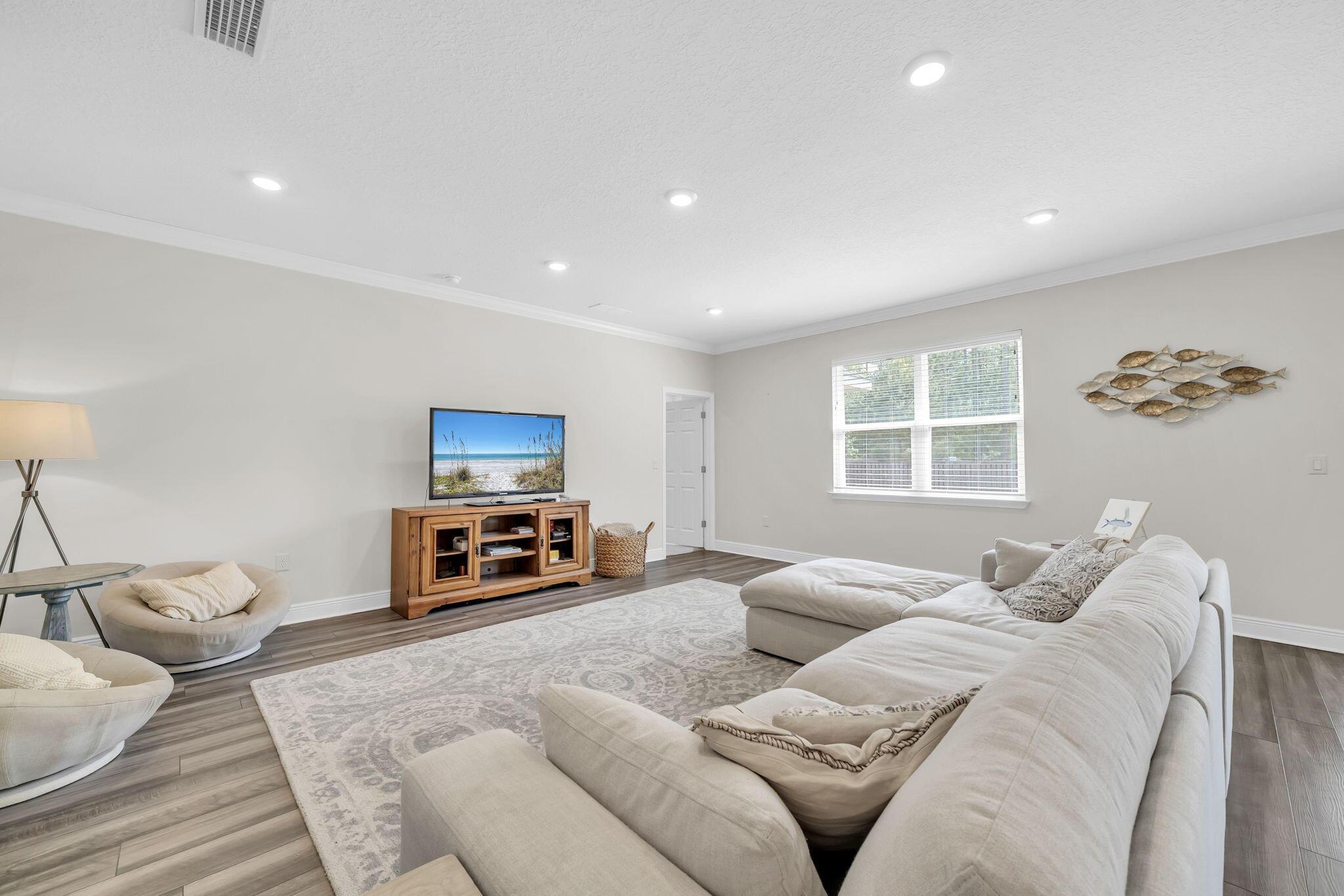 Image 4: 14-web-or-mls-DSC07314