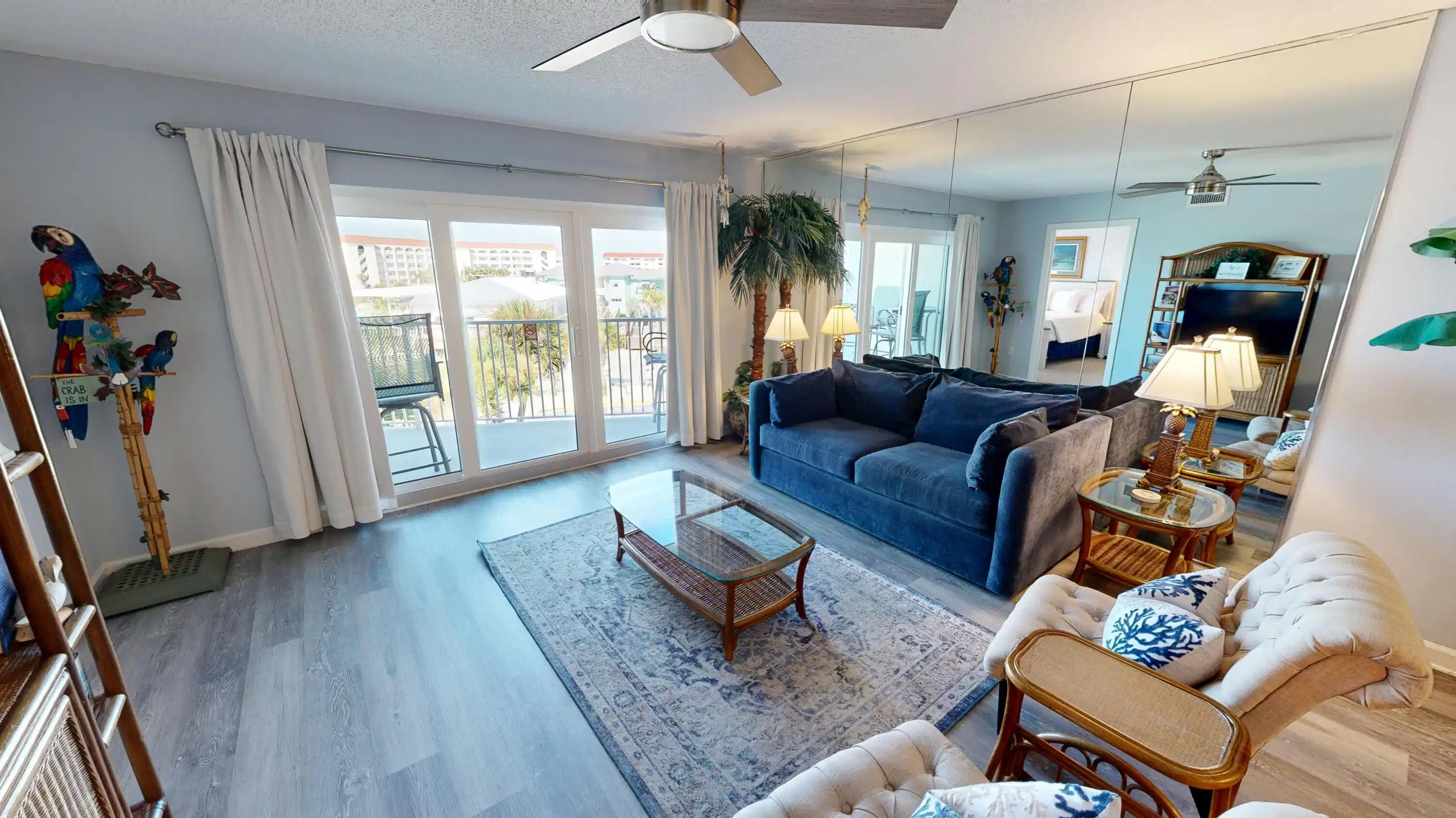 Image 1: Living Area