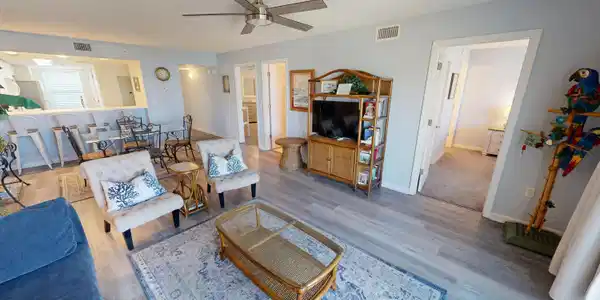 Image 3: Living Area