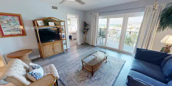 Image 4: Living Room Views