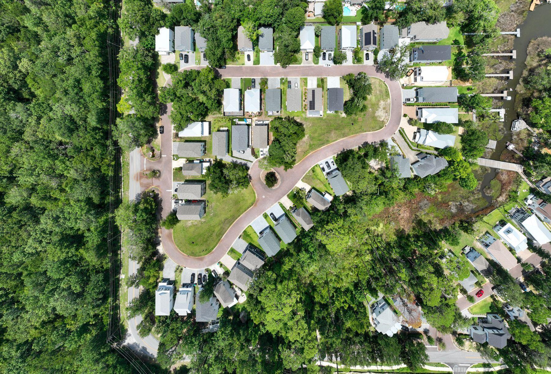 Image 4: 4 Lots in Sacred Oaks