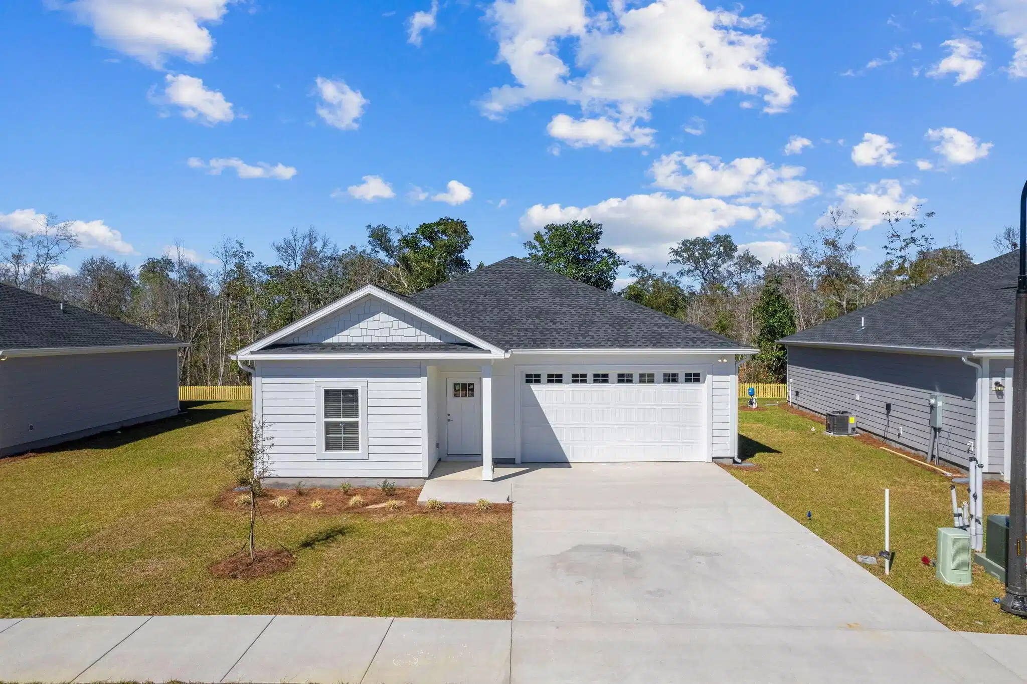 Image 1: Array_72RiverwalkCir-8