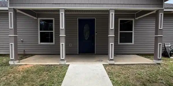 Image 4: Front porch