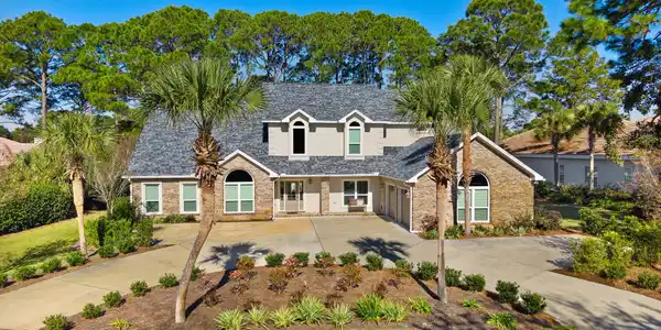 Image 2: 1155 Troon Drive North