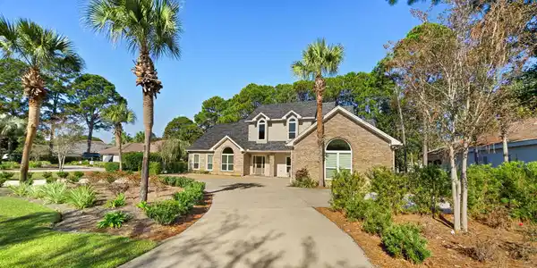 Image 3: 1155 Troon Drive North