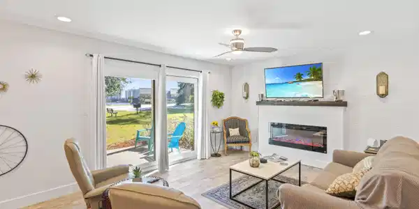 166 N Driftwood Bay