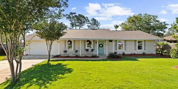 36 Holiday Shores Court