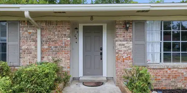 Image 3: front of home