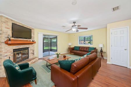 902 Tokalon Court