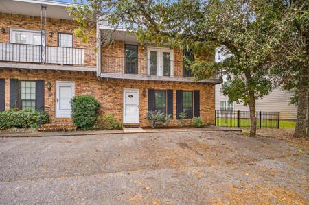 96 NE Yacht Club Drive