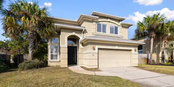 876 Solimar Way