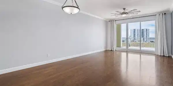 Image 2: empty_room_furniture_removed
