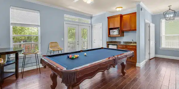 Image 3: 033 Billiards