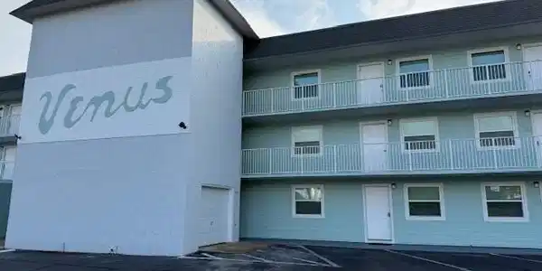 885 Santa Rosa Boulevard