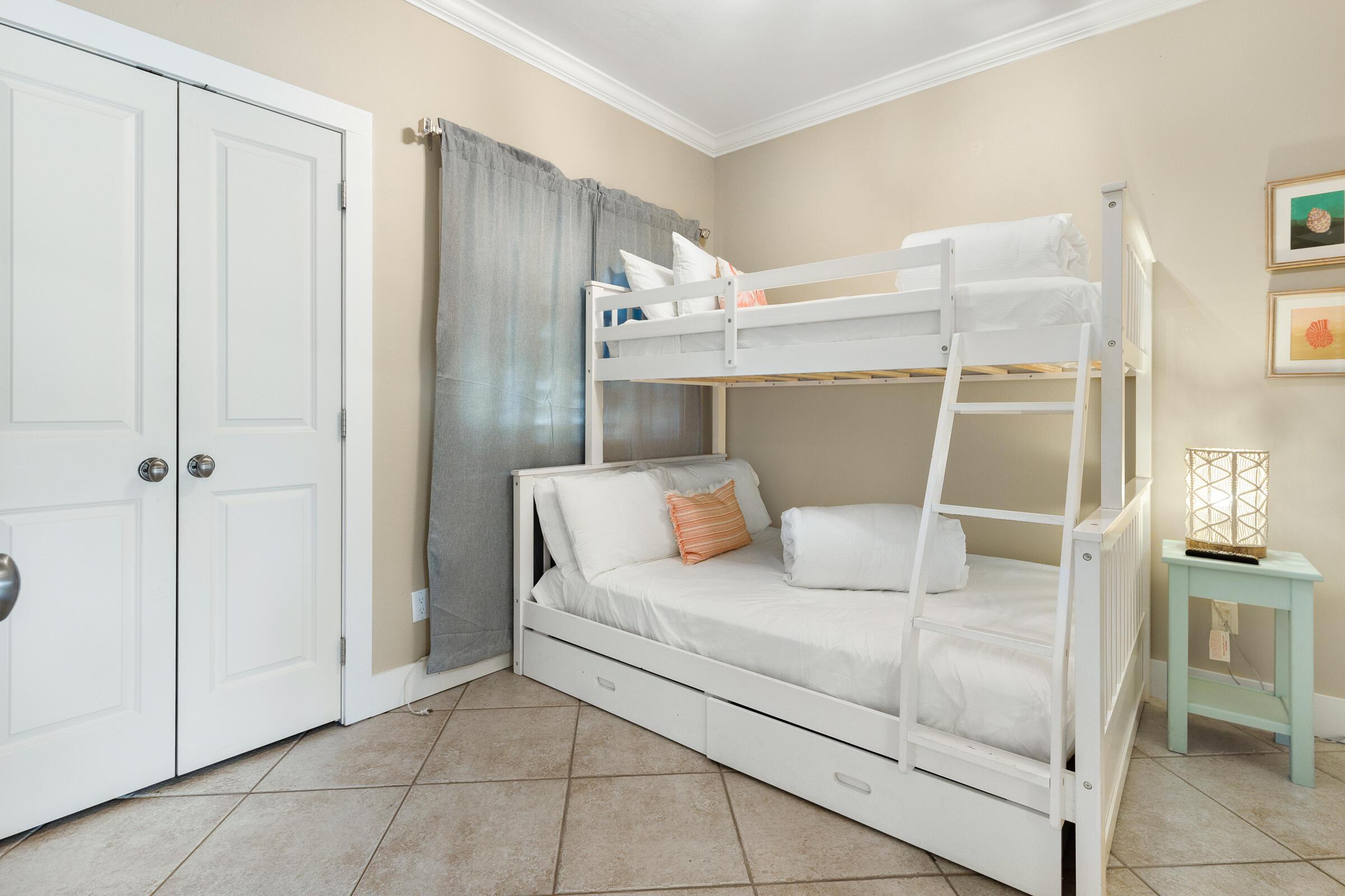 Image 3: Bedroom 2