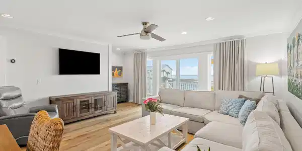 207 Beachfront Trail