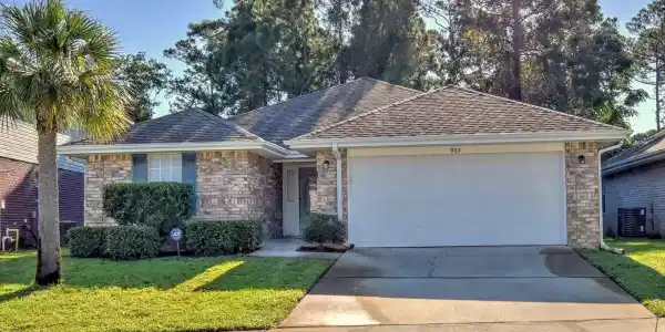925 Lajolla Lane