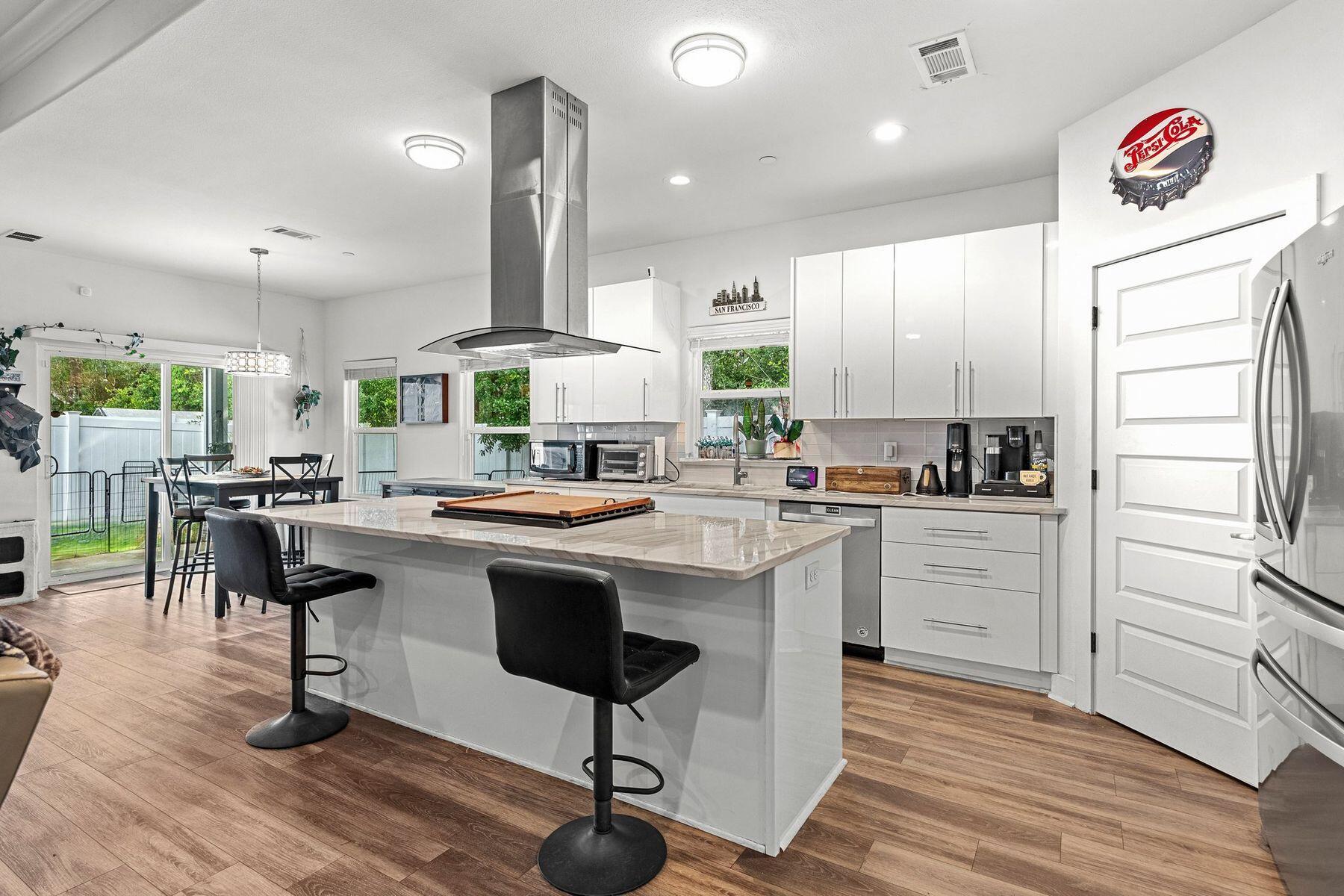 Image 1: Kitchen