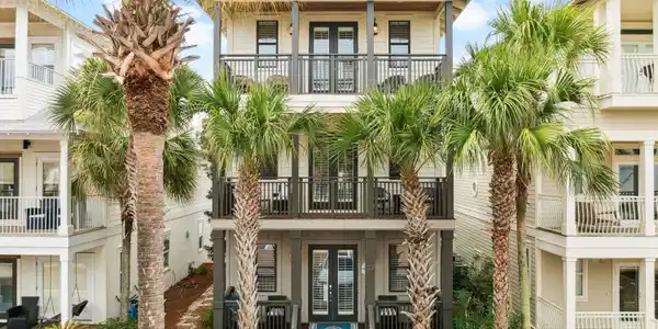 33 W Seacrest Beach Boulevard