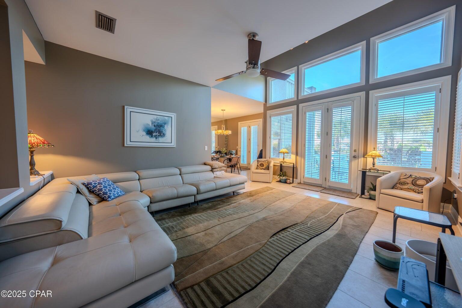 Image 3: 20251208220926202191000000-o