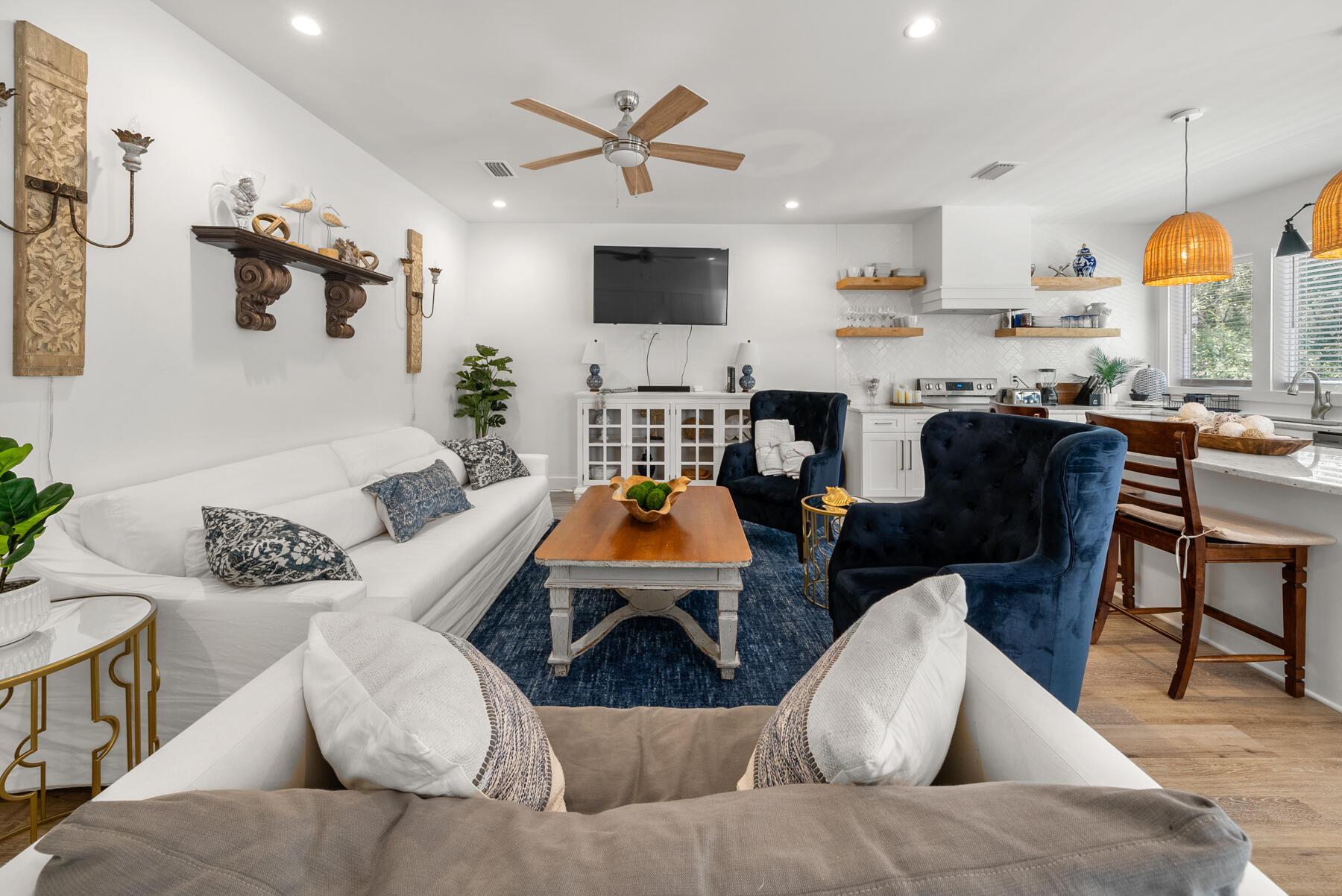 Image 3: Open Living Space