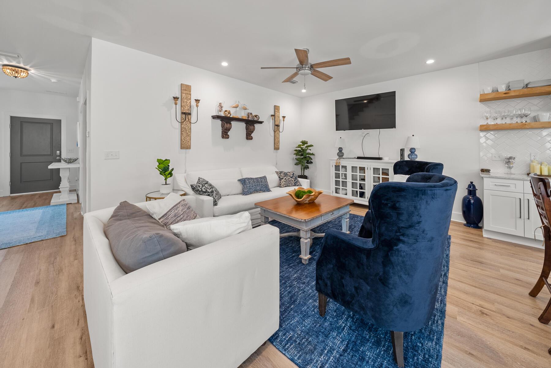 Image 4: Open Living Space