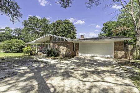 125 Woodbine Circle
