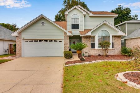2006 E Mistral Lane