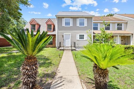 103 Skinner Circle