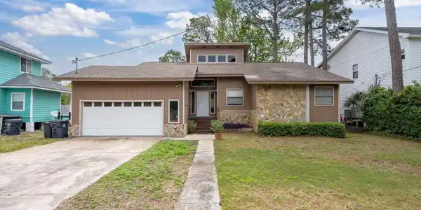 388 W Harborview Road
