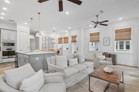 25 E Pine Lands Loop
