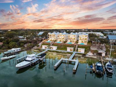 718 Harbor Boulevard