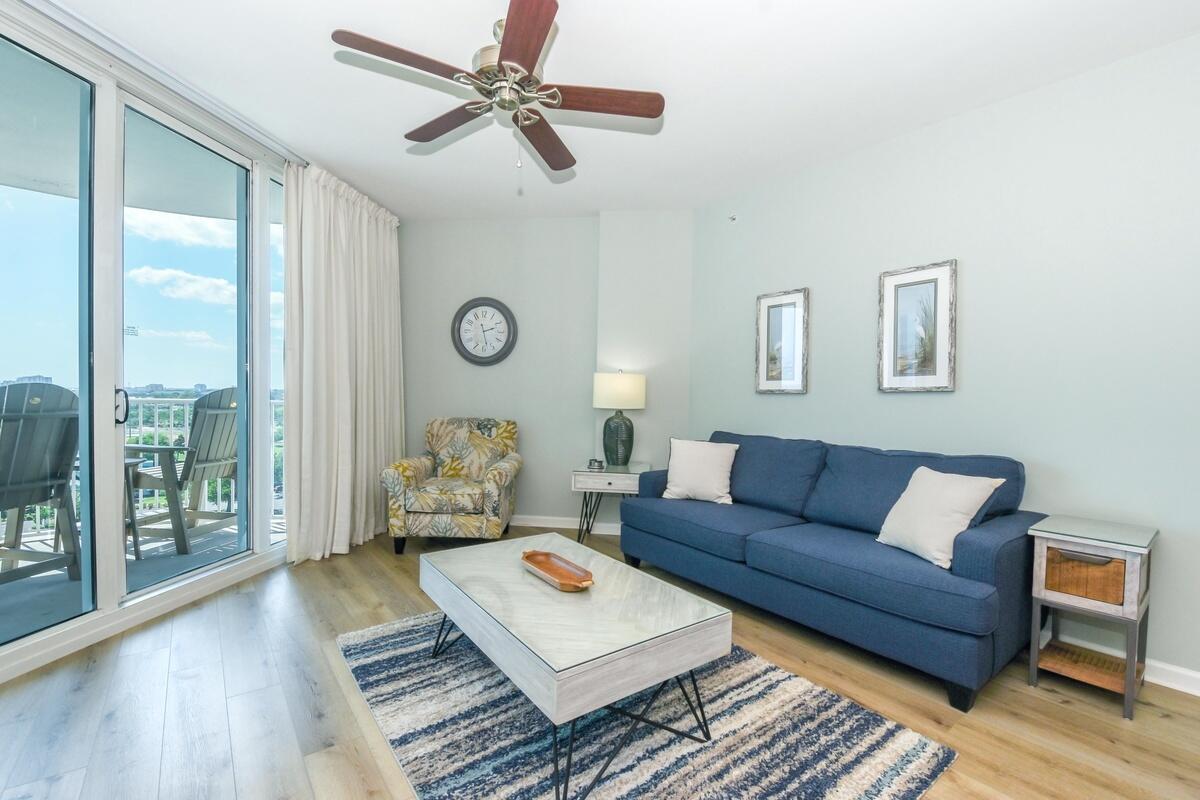 Image 2: Living Room