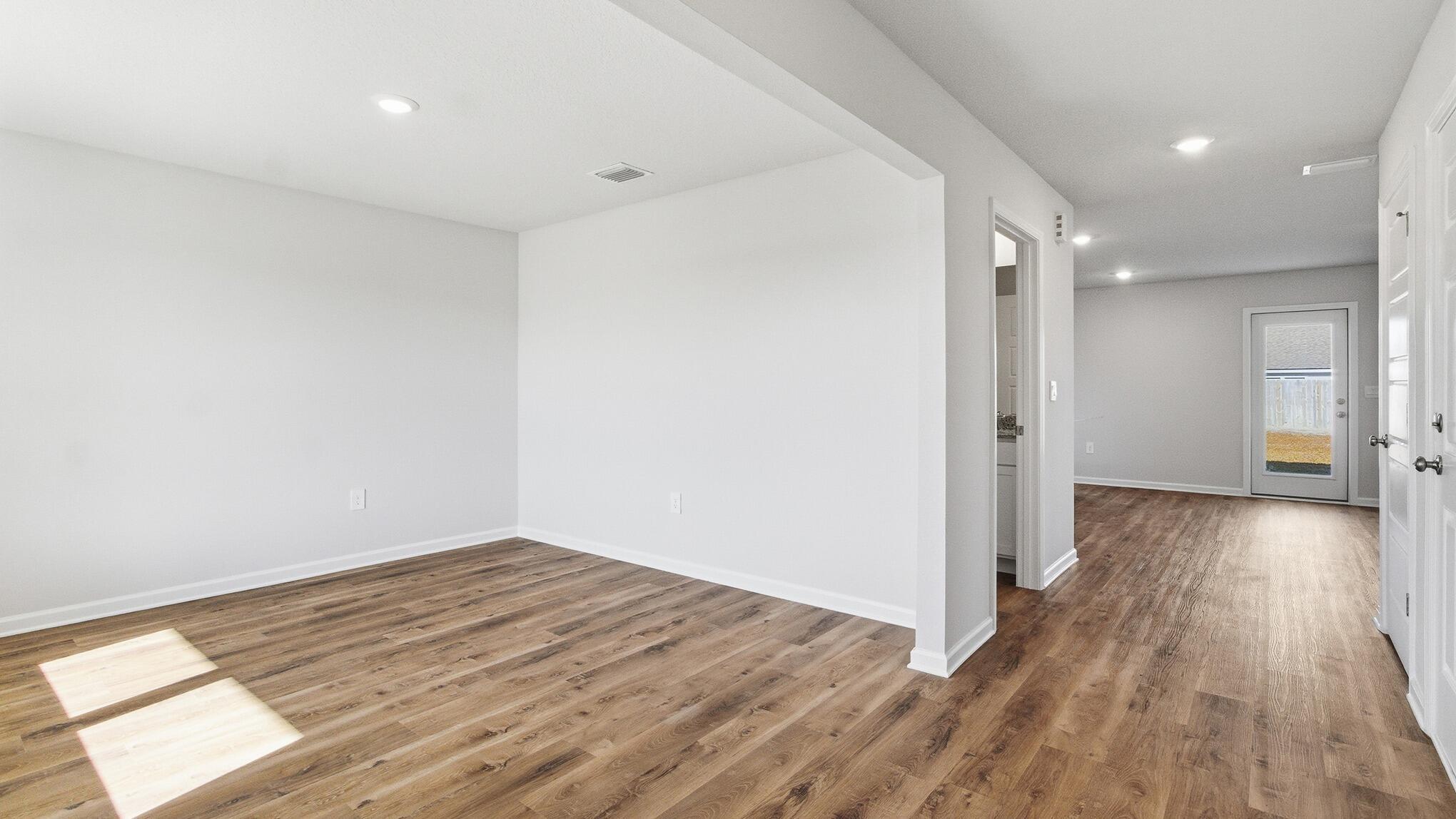 Image 3: 160_pruitt_dr-2
