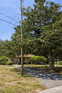136 NW Markella Road