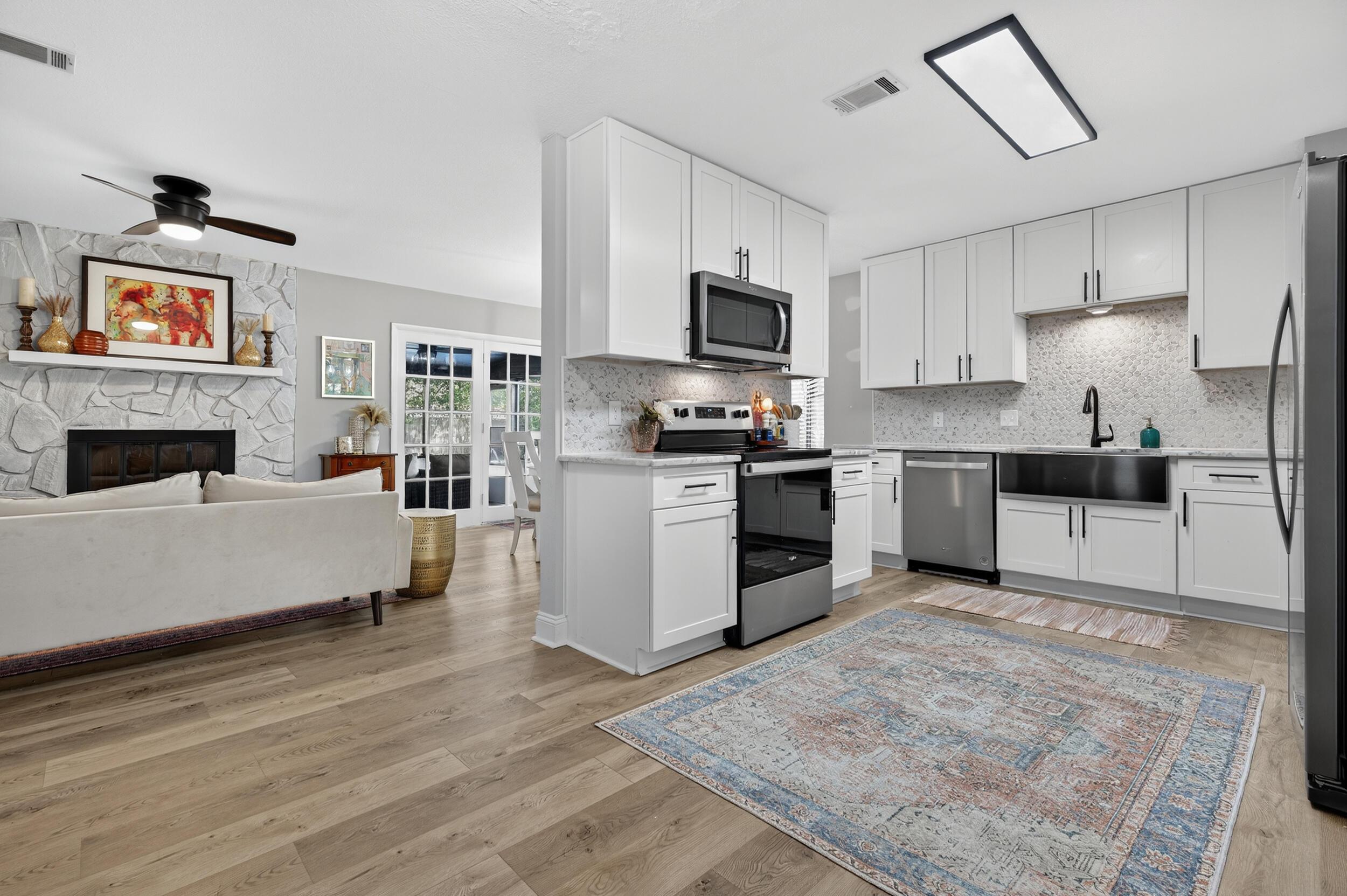 Image 4: 370 edge ave-niceville-13