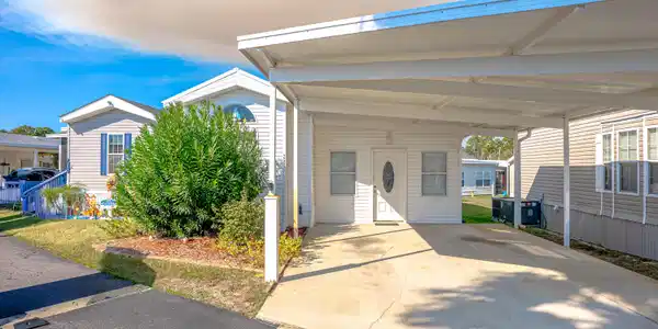 1219 Thomas Drive