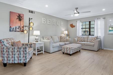 488 N Driftwood Bay