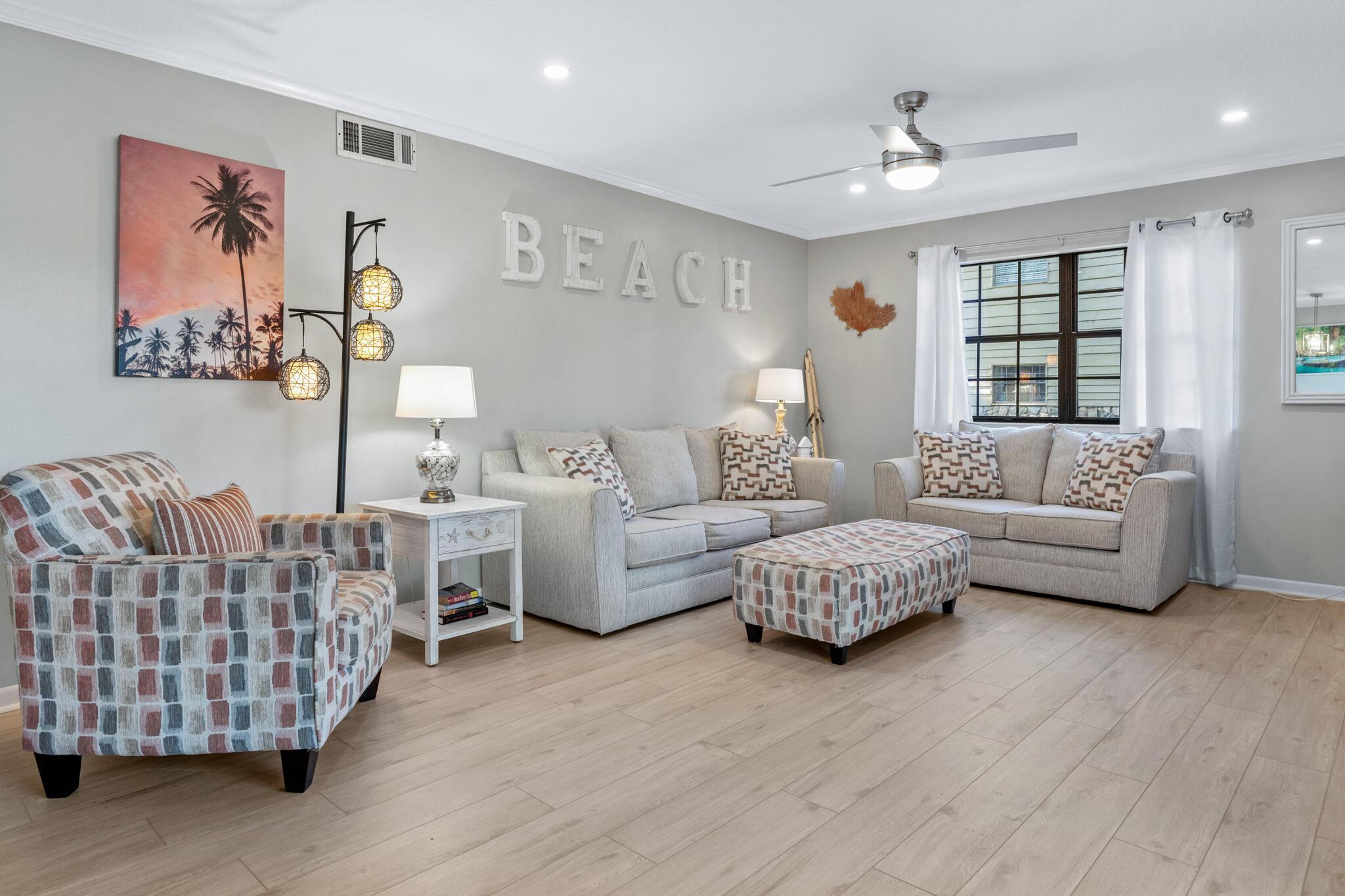 Image 1: Living Room