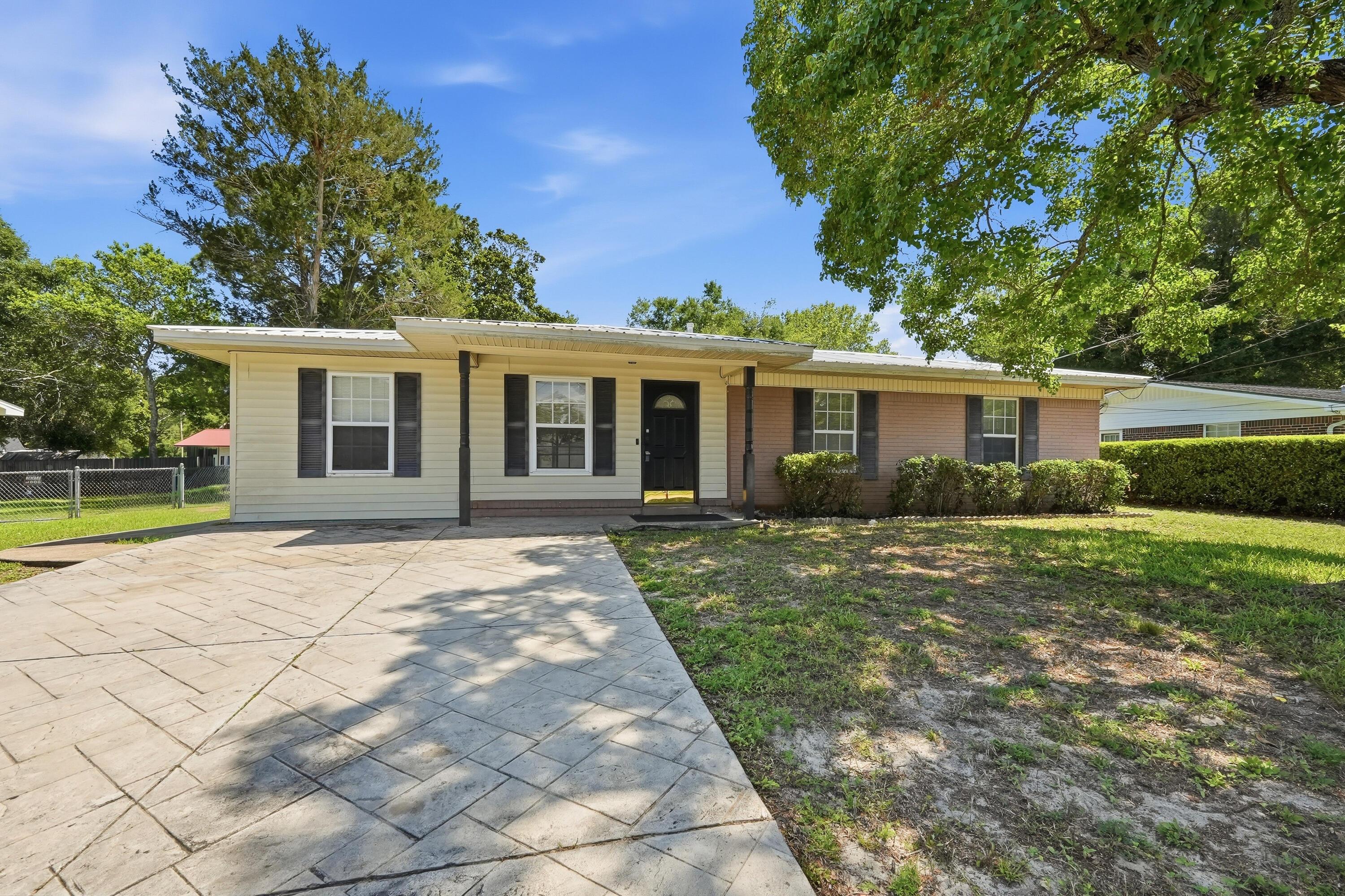 Image 4: 116 holmes blvd-3