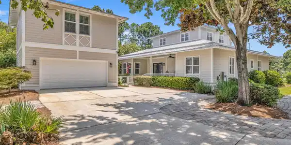 1125 PRESTWICK Place