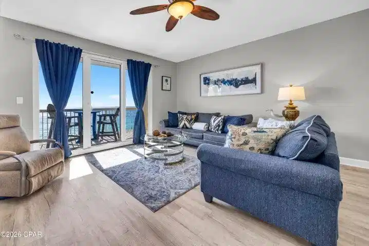 Image 1: Living room