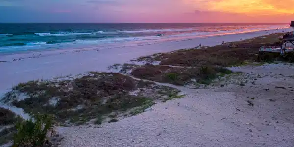 Image 4: 6_19977 front beach rd twilight - awp me